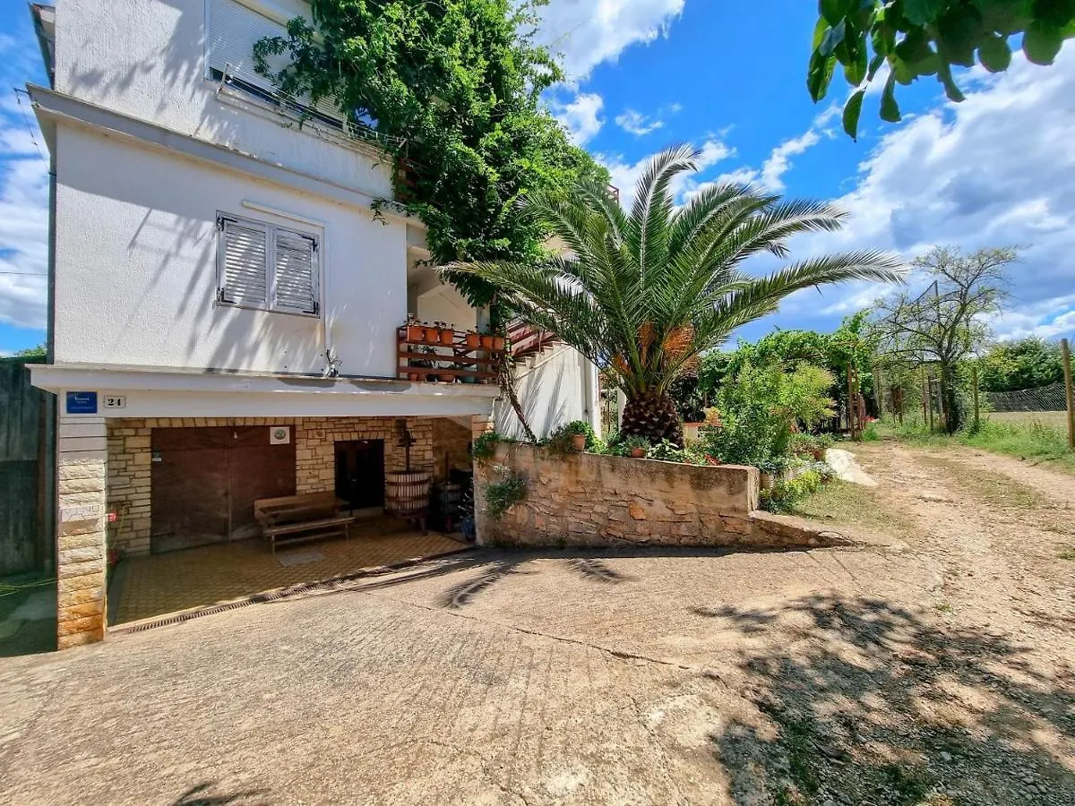Davor Apartment Novigrad