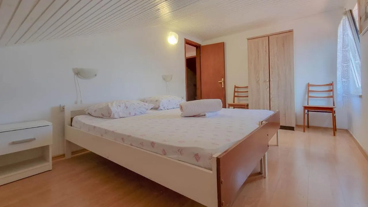 Davor Apartment Novigrad