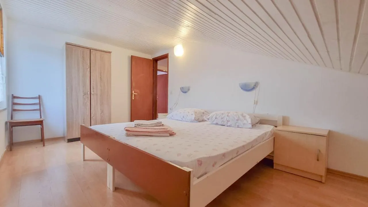 Davor Apartment Novigrad